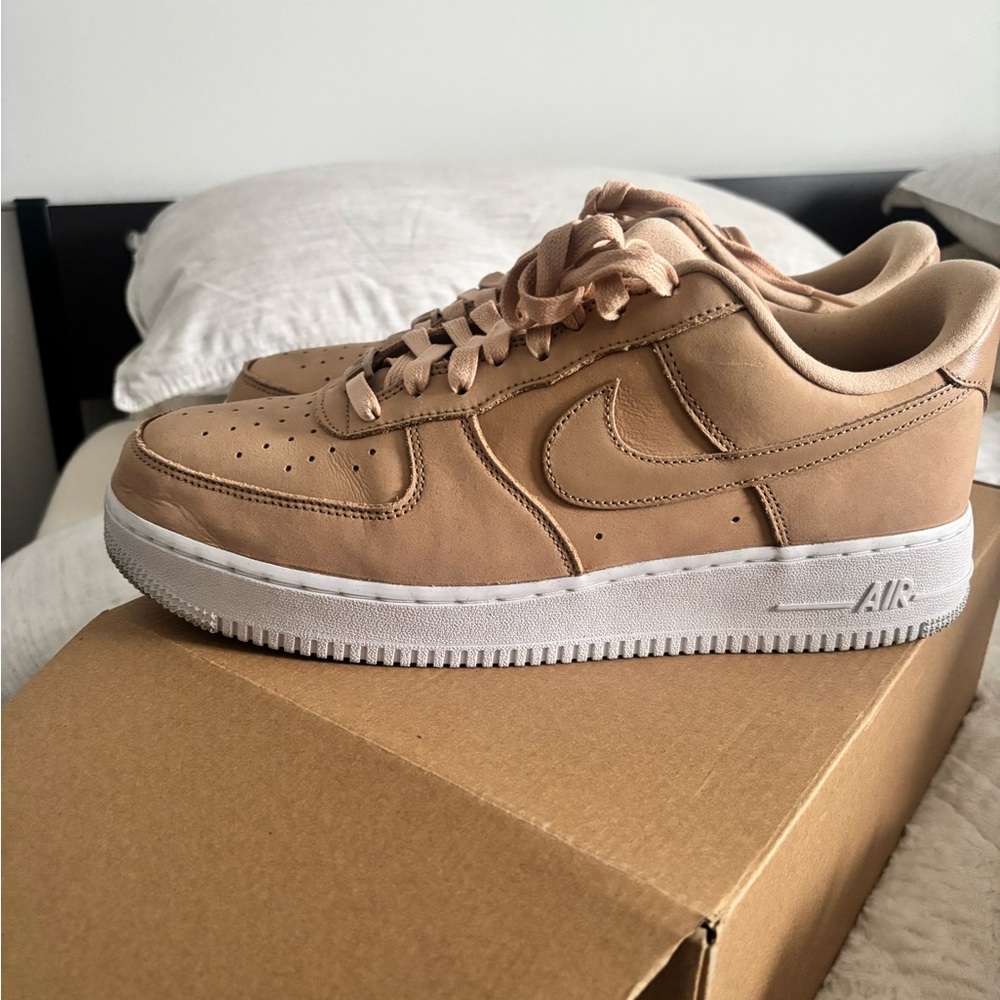 2023 -Nike Wmns Air Force 1 Premium 'Vachetta Tan'